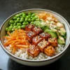 Japanische Superfood-Bowl mit cremigem Sesam