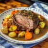 Schmortopf Rinderbraten mit Gemüse Rezept