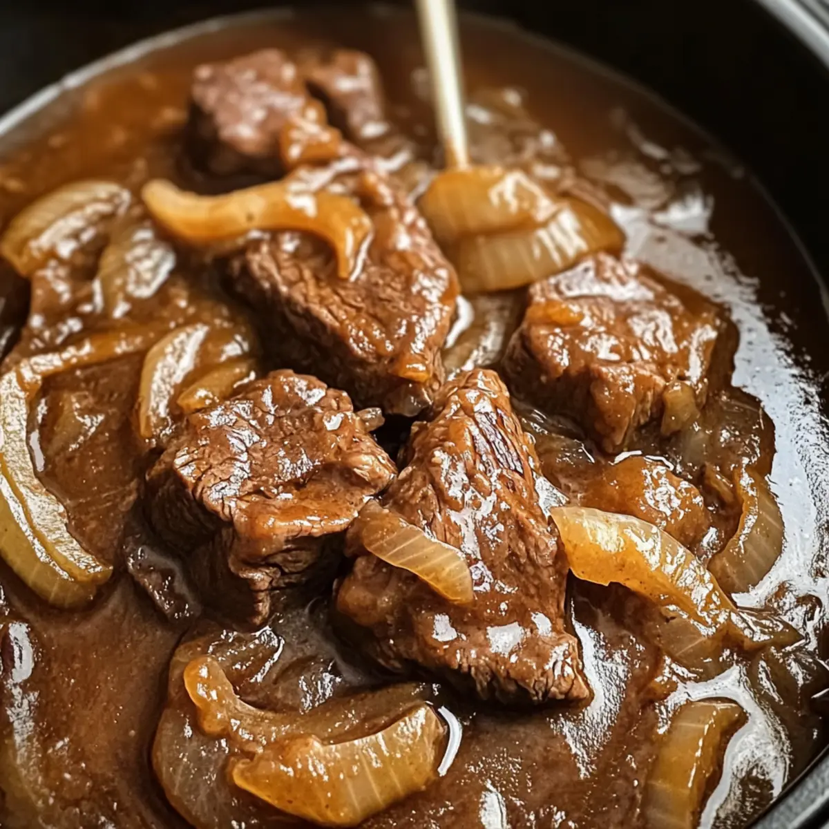 Slow Cooker Steak and Onion Recipe yypyoo