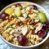 Würzige Waldorf-Hühnchen-Pasta-Salat für Sommerfeste
